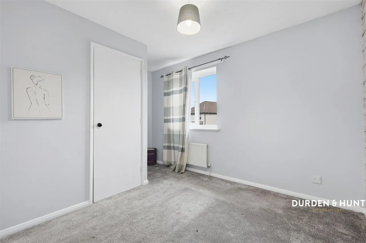 Dale Close, Stanway, CO3, photo 8