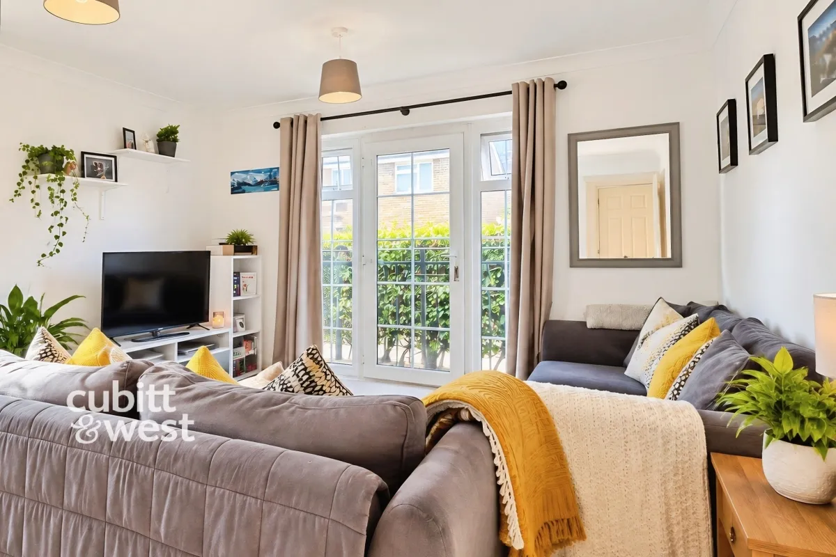 Bewick Gardens, Chichester, PO19, photo 4