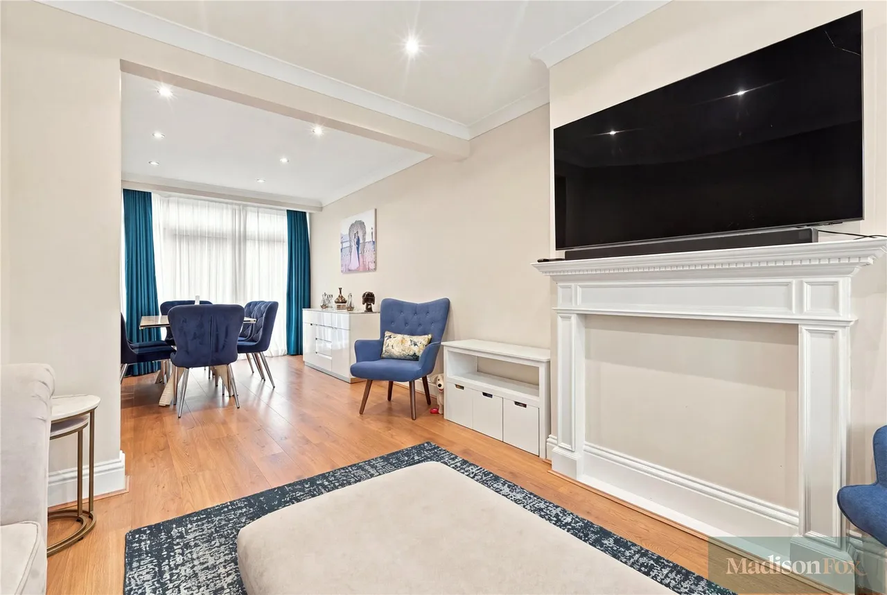 Buxton Close, Woodford Green, IG8, photo 6