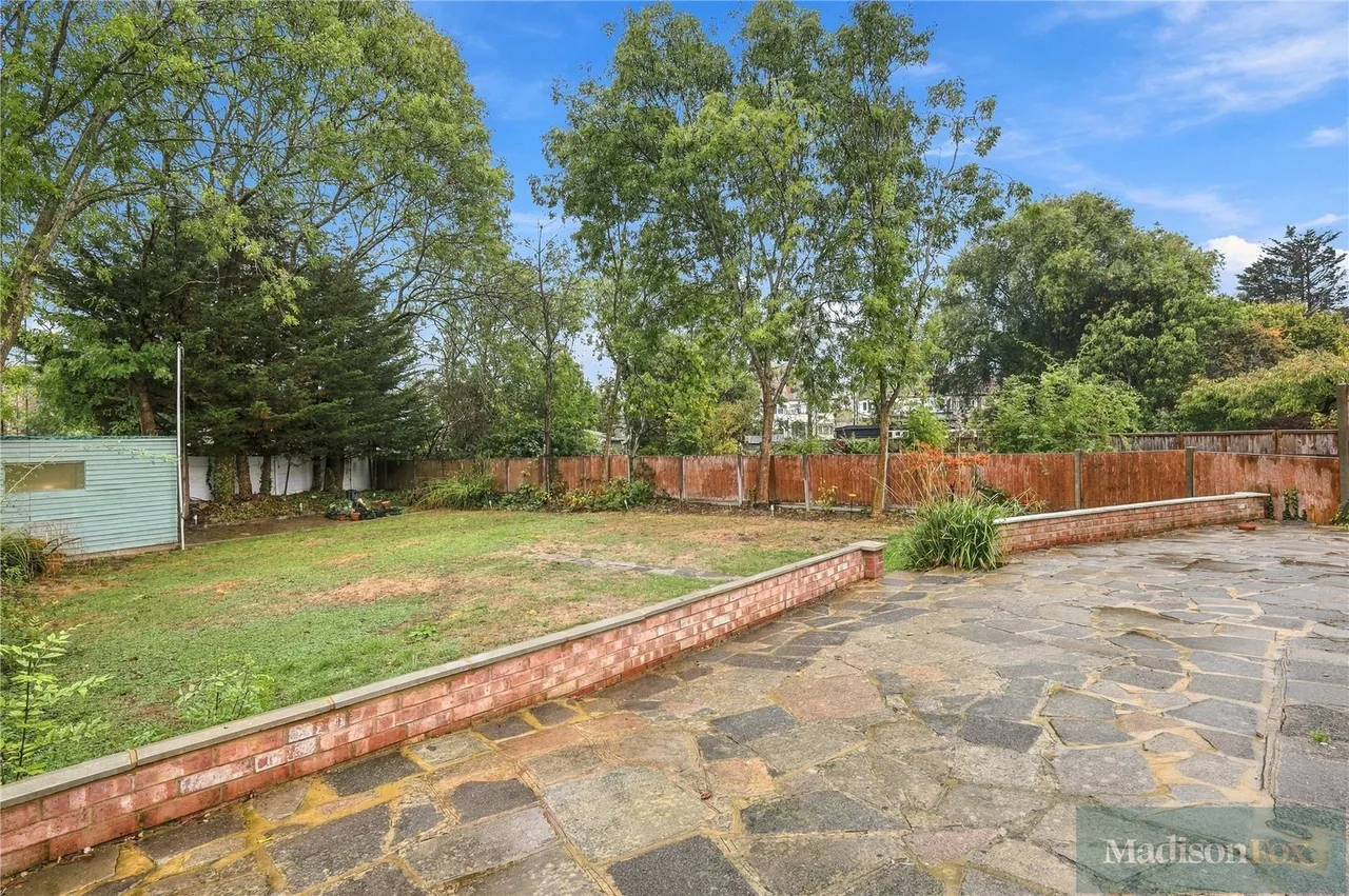 Buxton Close, Woodford Green, IG8, photo 19