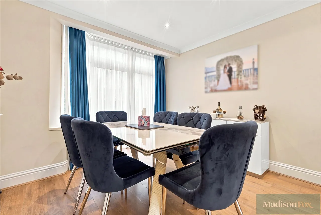 Buxton Close, Woodford Green, IG8, photo 8