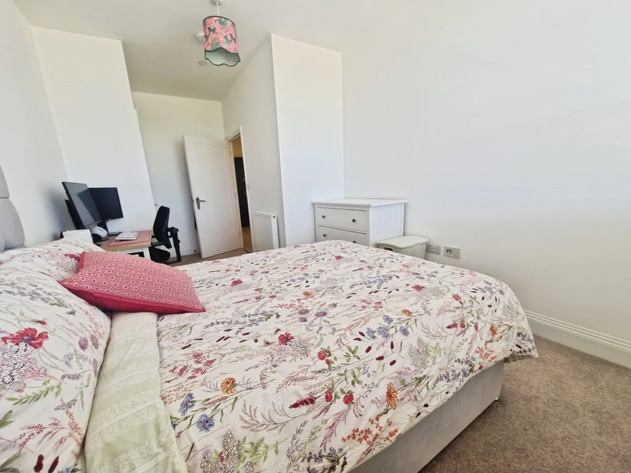 Chapel Gate, RG21, photo 5