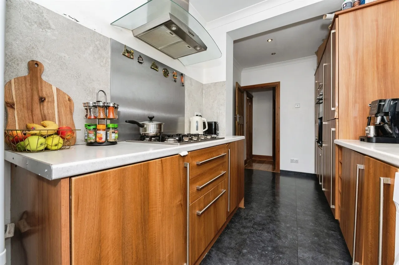 Grovelands Way, Grays, RM17, photo 6