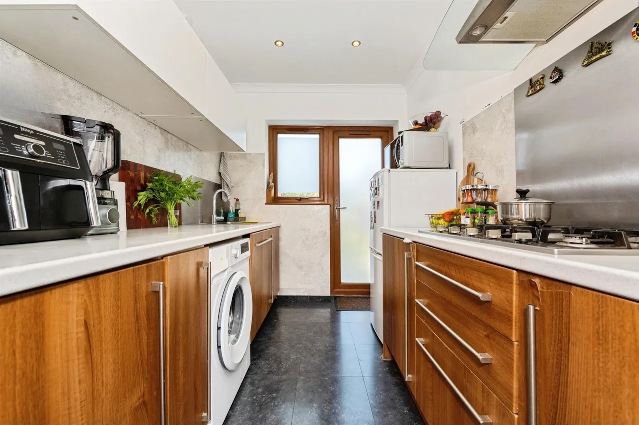 Grovelands Way, Grays, RM17, photo 5