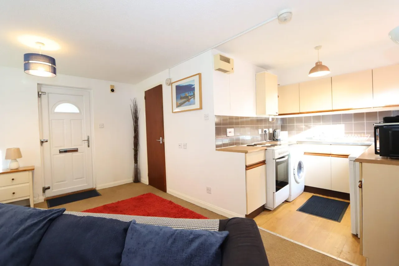 Bryce Avenue, Carron, Falkirk, FK2 8JA, photo 2