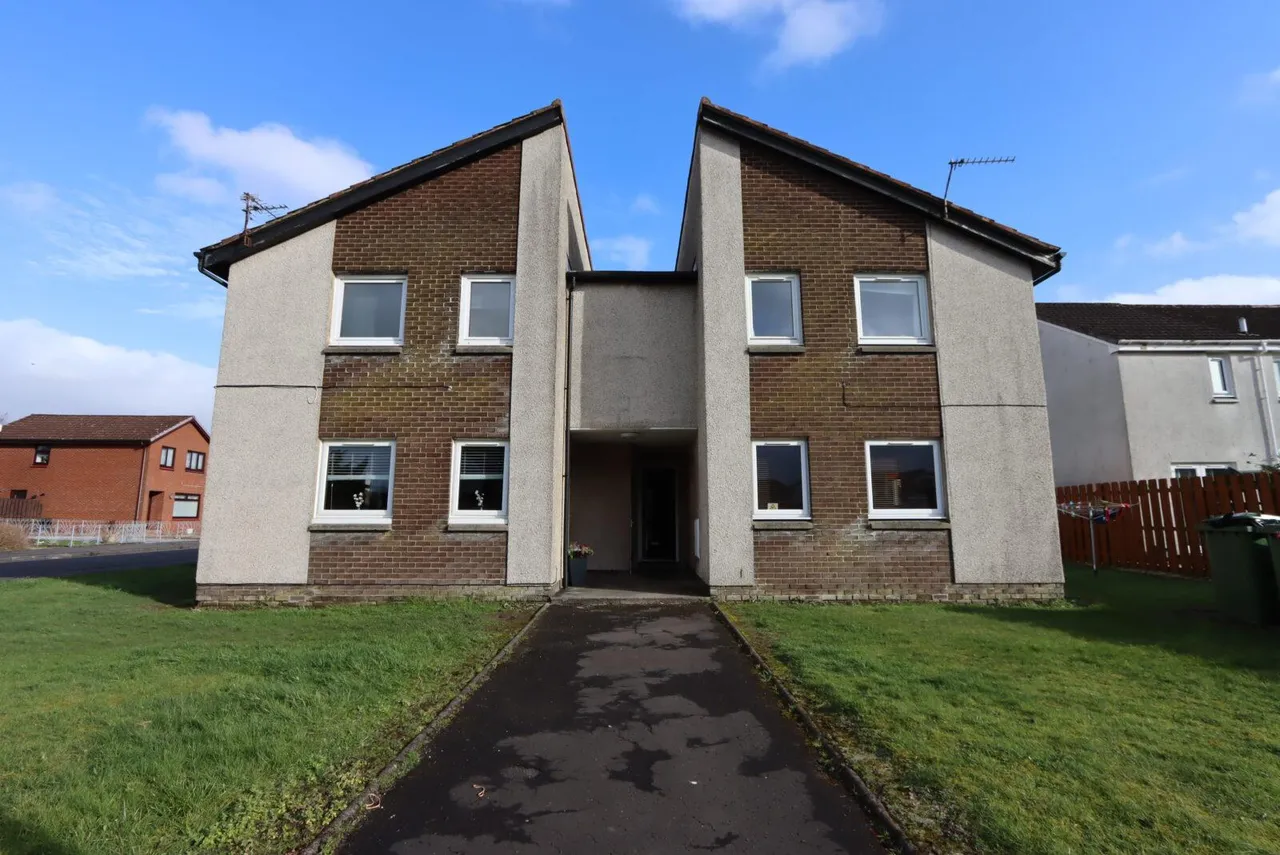 flat for sale — Bryce Avenue, Carron, Falkirk, FK2 8JA