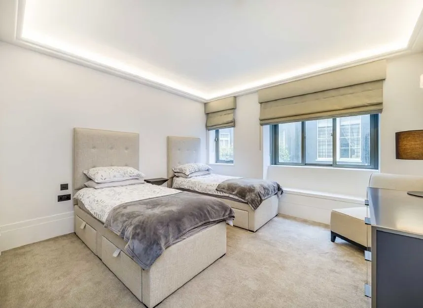 Curzon Square, Mayfair, W1J, photo 8
