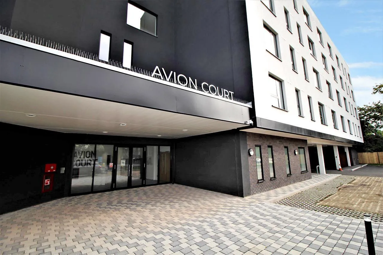 flat to rent, London Road, Crawley