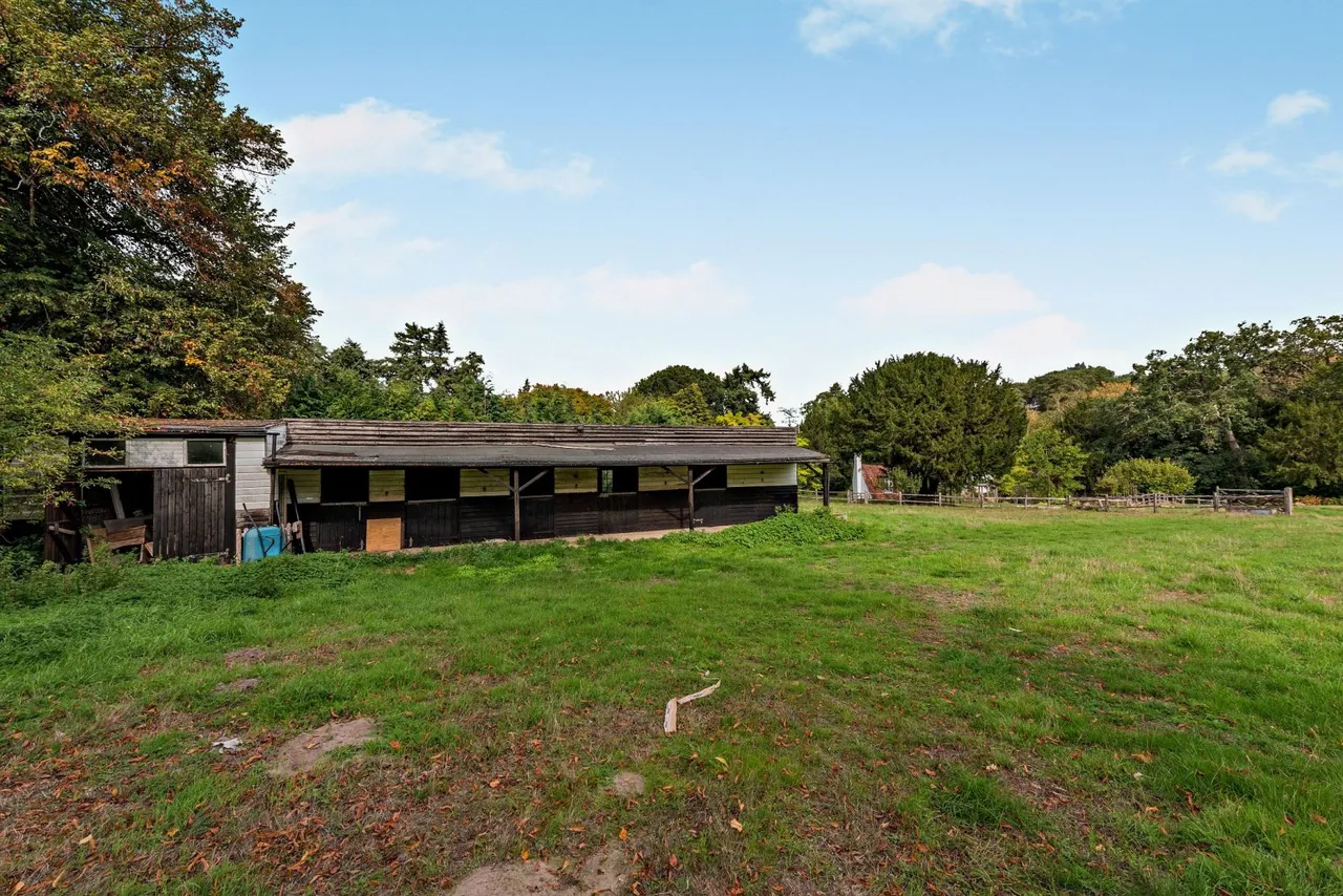 Thursley Road, Churt, GU10, photo 17