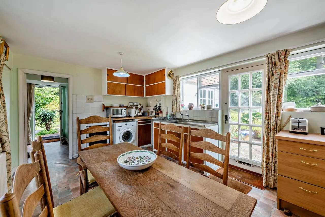 Thursley Road, Churt, GU10, photo 3