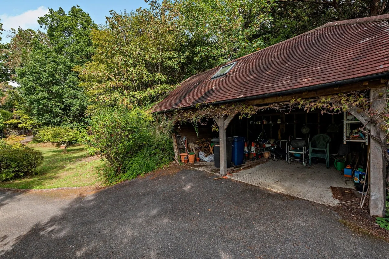 Thursley Road, Churt, GU10, photo 16