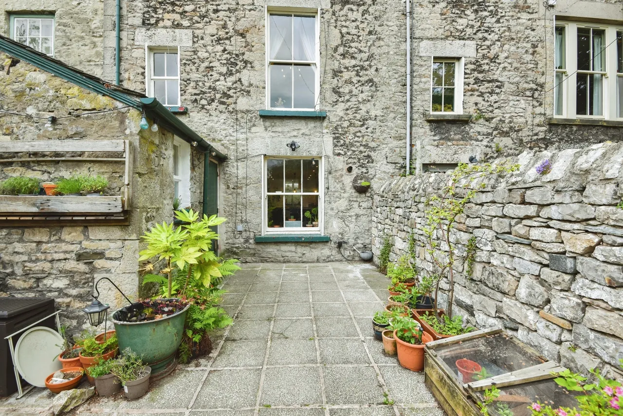 Burneside Road, Kendal, LA9, photo 21