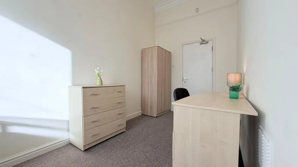 Foxhall Road, Nottingham, NG7, photo 17