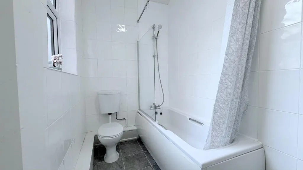 Foxhall Road, Nottingham, NG7, photo 19