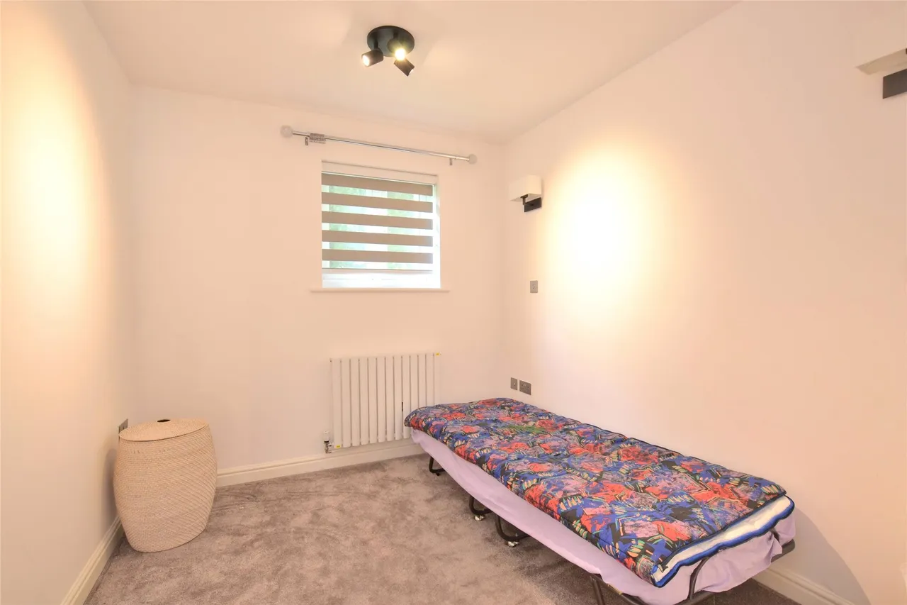 Heaton Court, 14 Denham Road, N20 0EE, photo 6