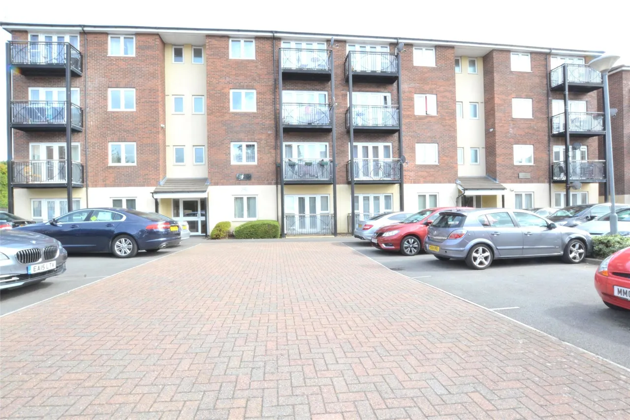 Heaton Court, 14 Denham Road, N20 0EE, photo 4
