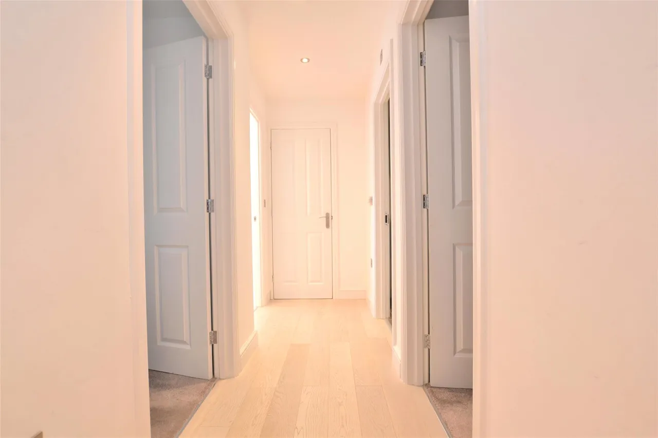 Heaton Court, 14 Denham Road, N20 0EE, photo 8
