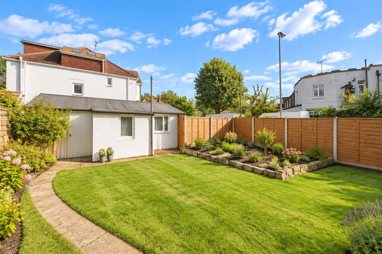 Military Road, Hilsea, PO3, photo 3