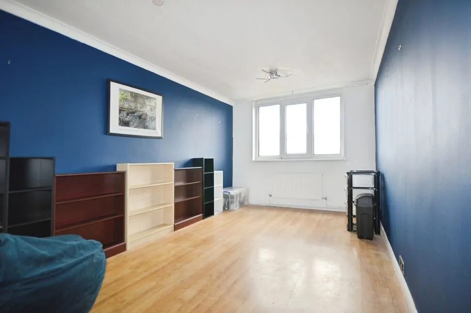 Humber Crescent, Rochester, Kent, ME2, photo 8