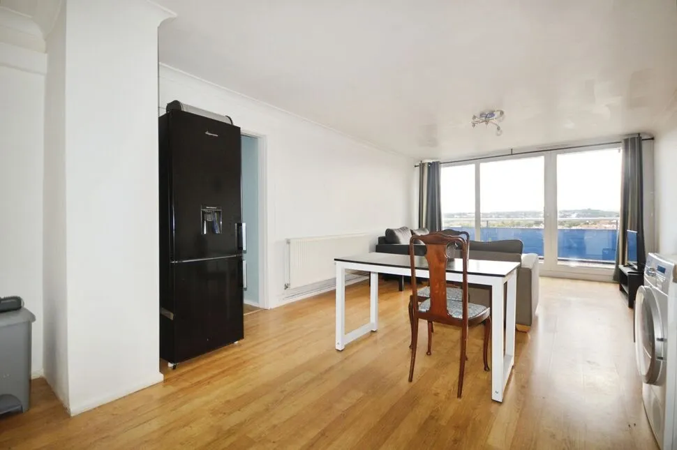 Humber Crescent, Rochester, Kent, ME2, photo 9