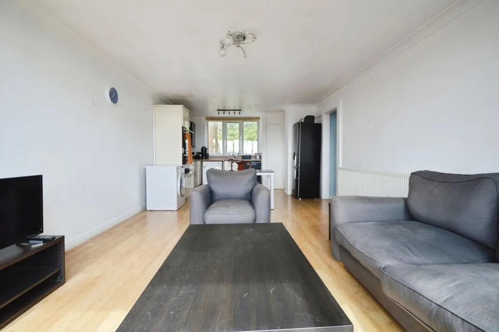 Humber Crescent, Rochester, Kent, ME2, photo 4