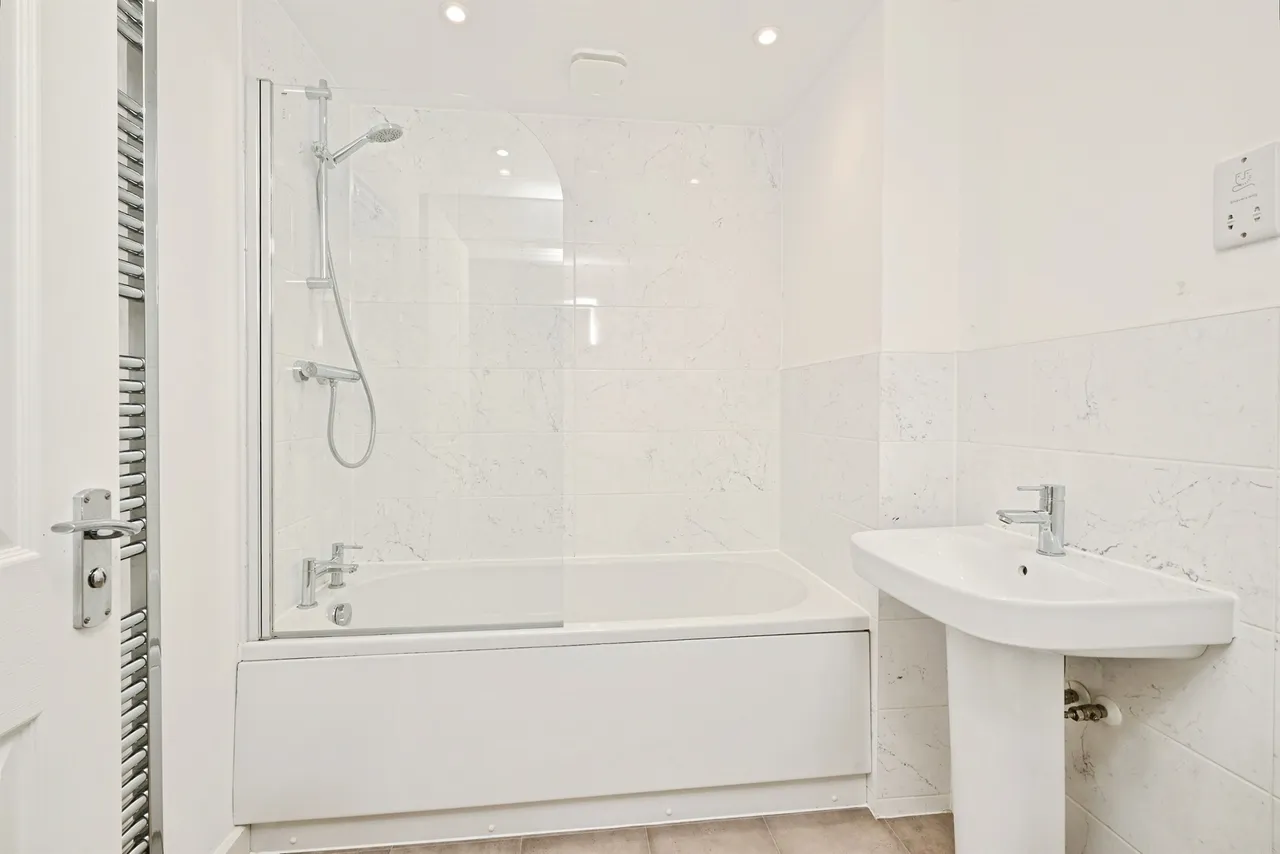Tony Worth Close, Holbeach, Spalding, photo 8