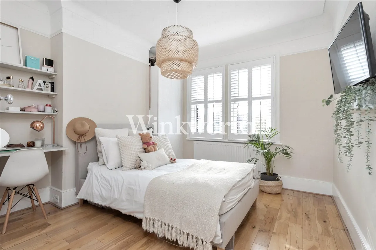 Fox Lane, London, N13, photo 6