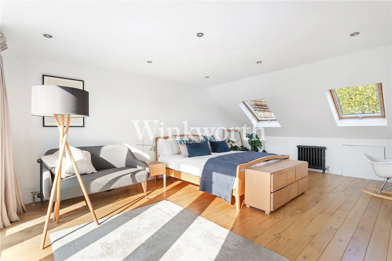 Fox Lane, London, N13, photo 10