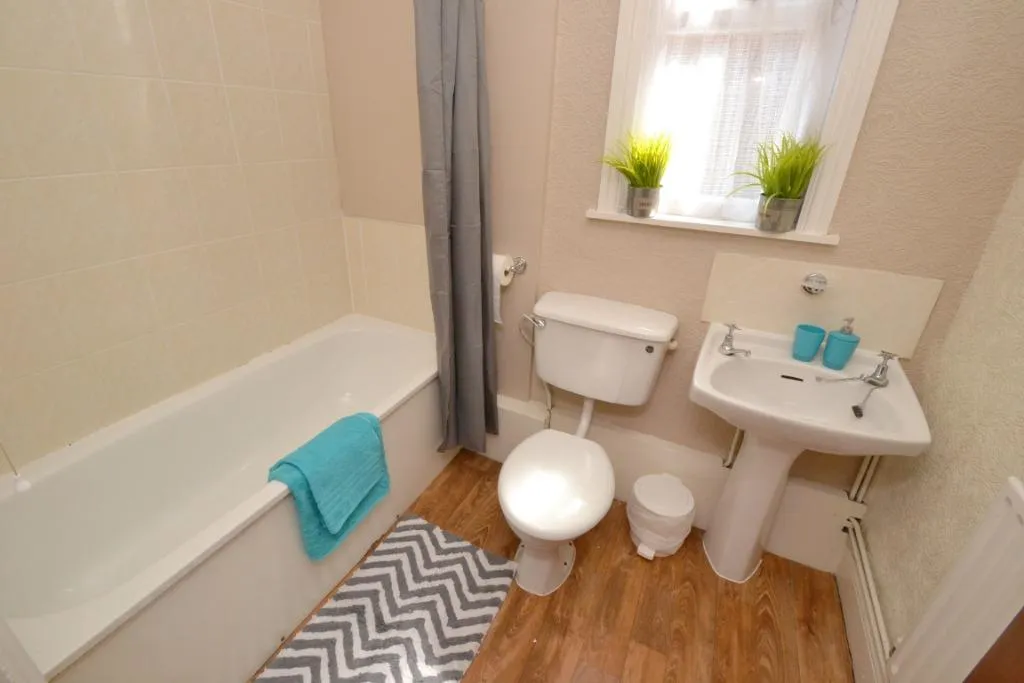 Henry Road, West Bridgford, NG2, photo 7