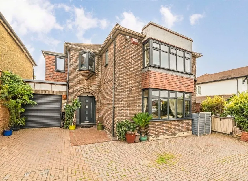 4 bed house for sale, Tolworth Rise South, Surbiton, KT5