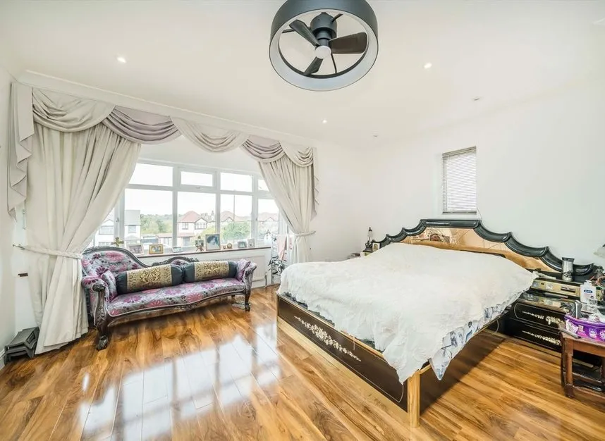 Tolworth Rise South, Surbiton, KT5, photo 5
