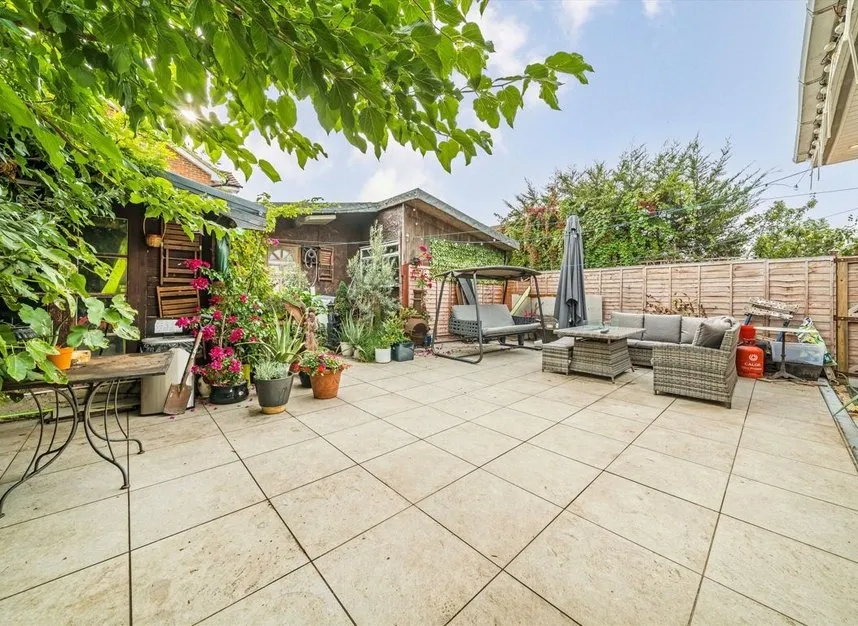 Tolworth Rise South, Surbiton, KT5, photo 8