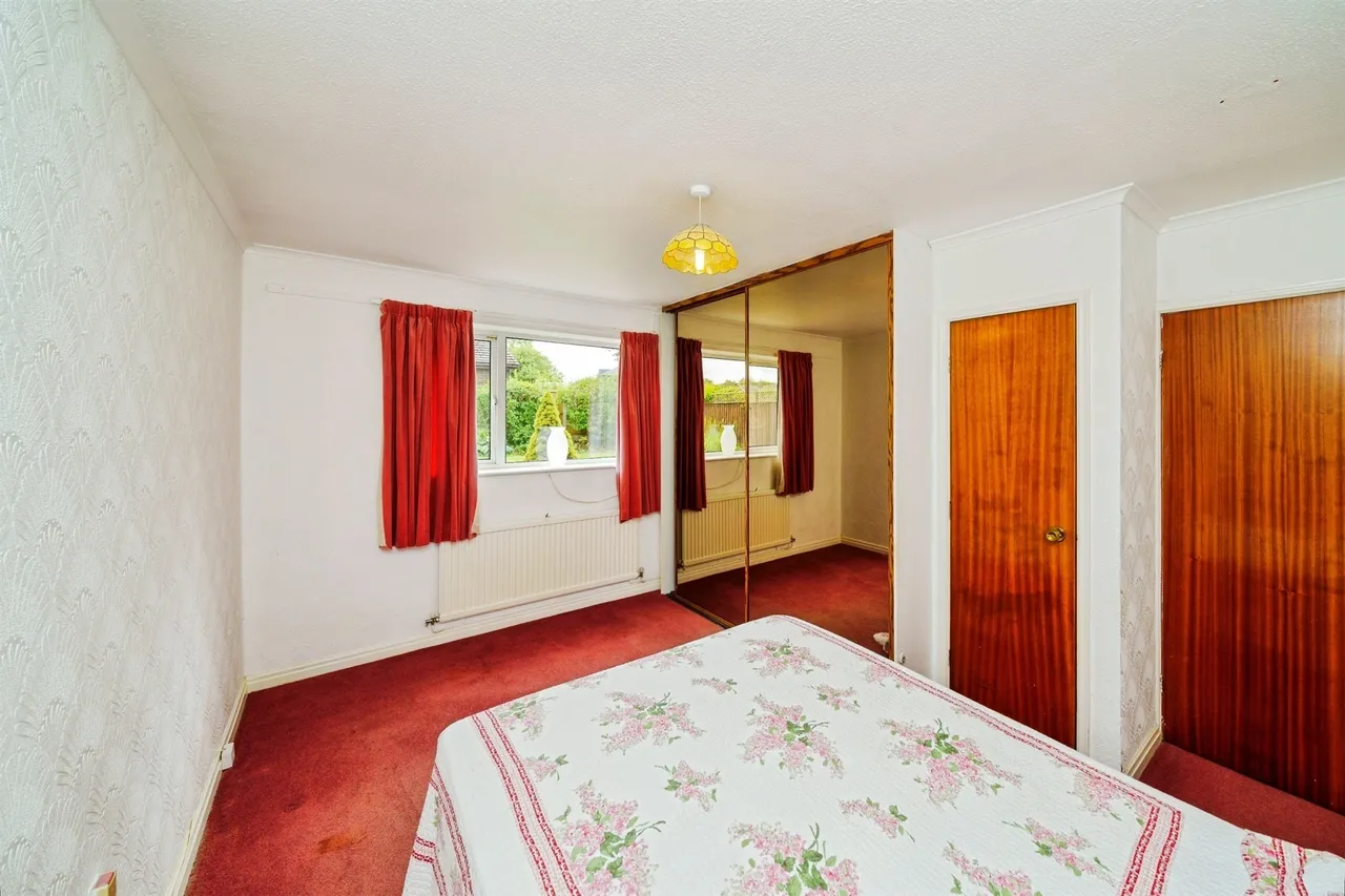 Mere Park Road, Greasby, Wirral, photo 10
