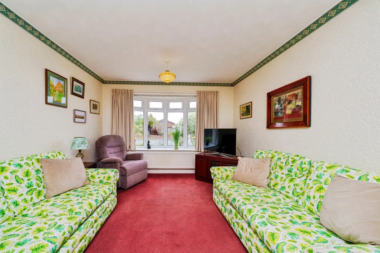 Mere Park Road, Greasby, Wirral, photo 8