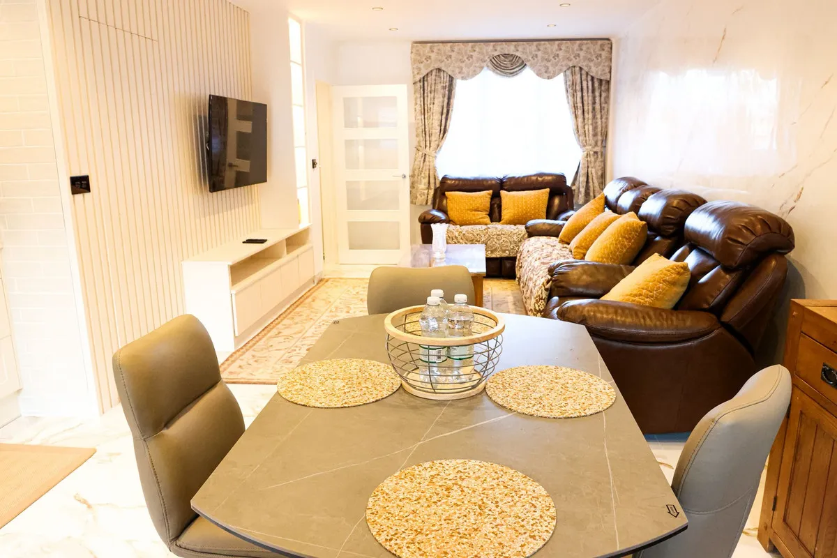 Halford Close, Edgware, HA8, photo 2