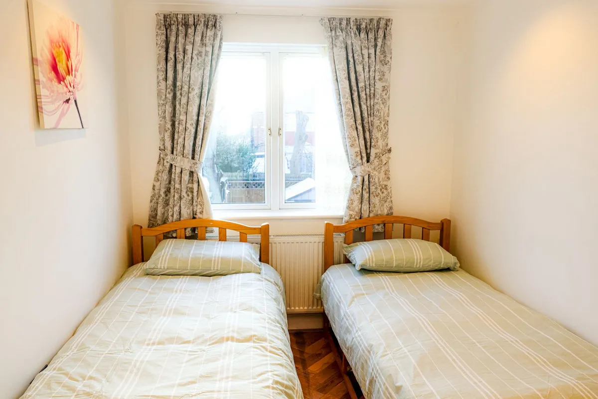 Halford Close, Edgware, HA8, photo 9