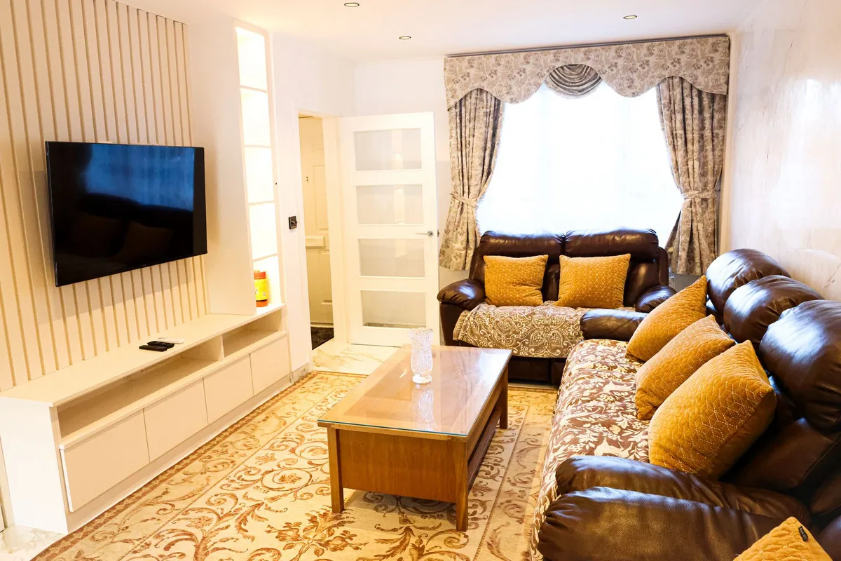 Halford Close, Edgware, HA8, photo 3