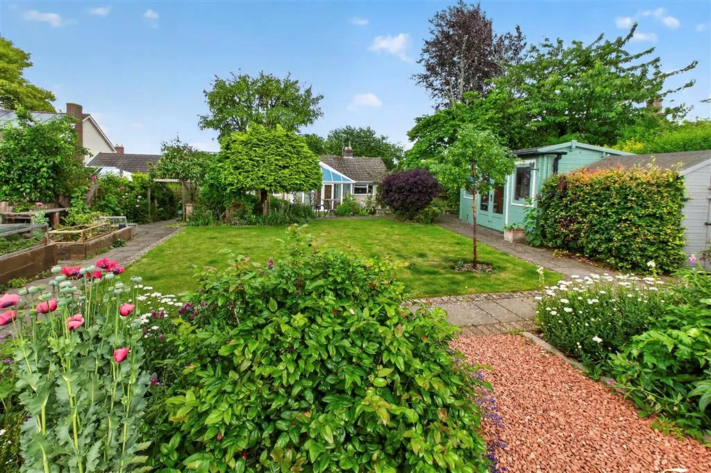 North Luffenham Road, South Luffenham, LE15, photo 6
