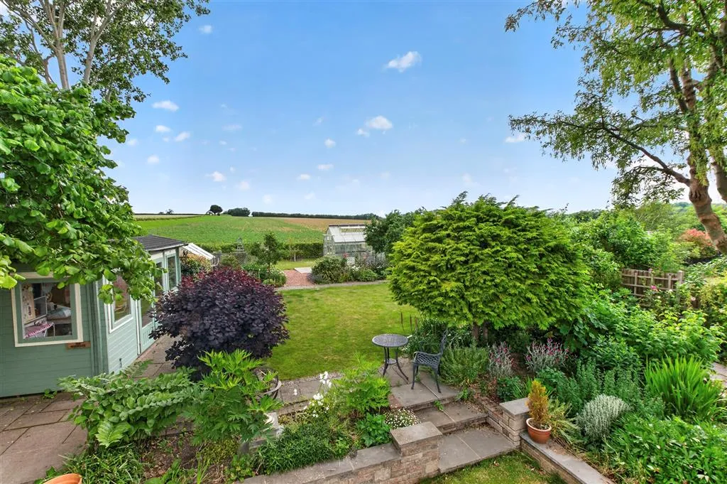 North Luffenham Road, South Luffenham, LE15, photo 2