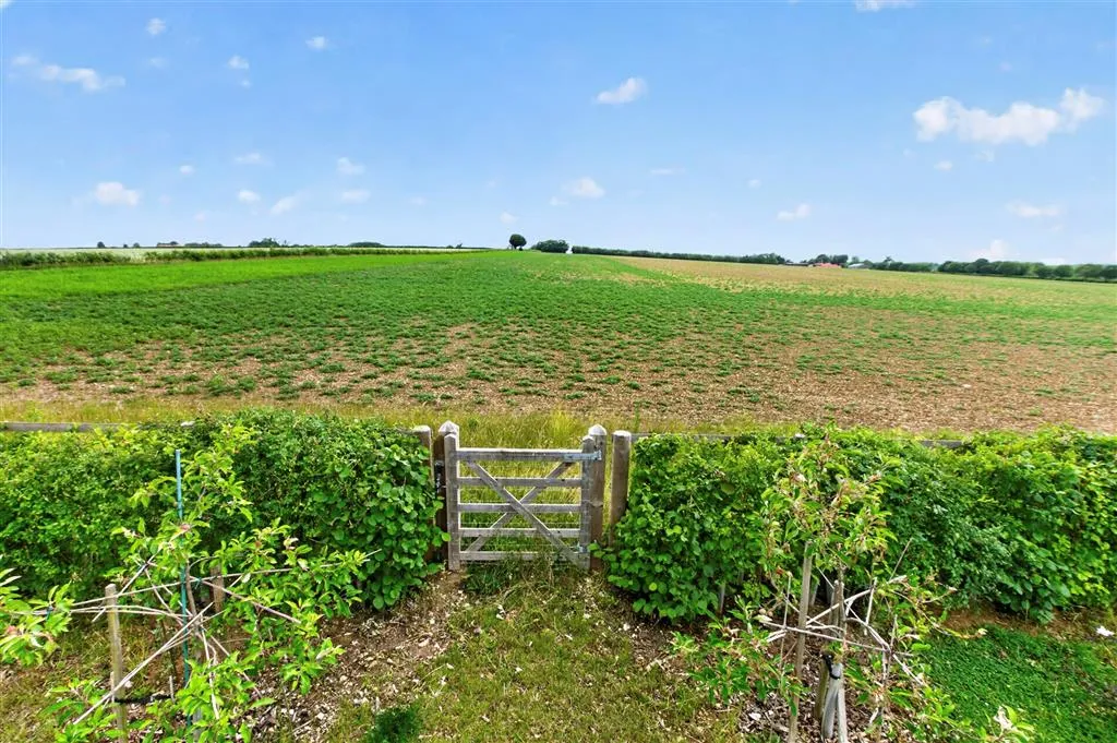 North Luffenham Road, South Luffenham, LE15, photo 3