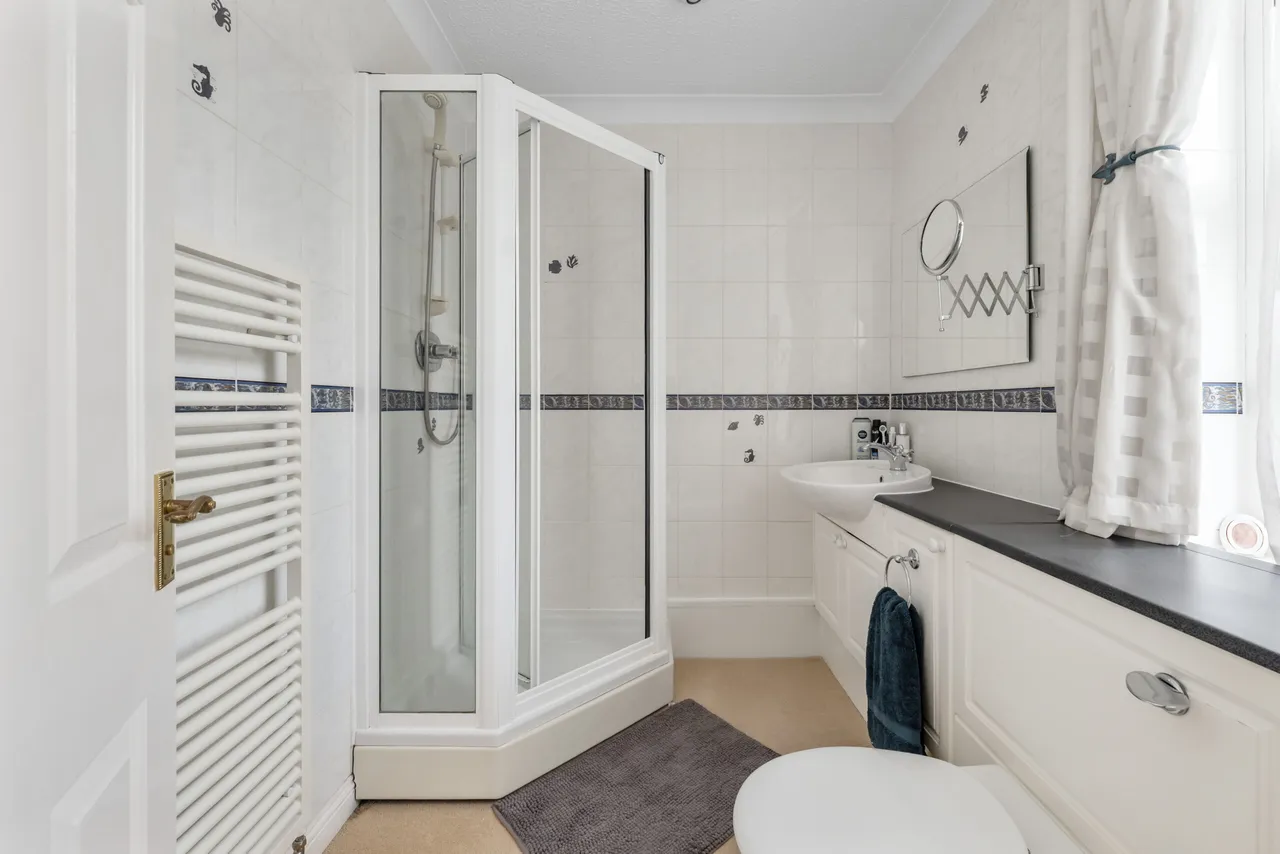 8A Southwood Place, Rosemount Avenue, Newton Mearns, photo 11