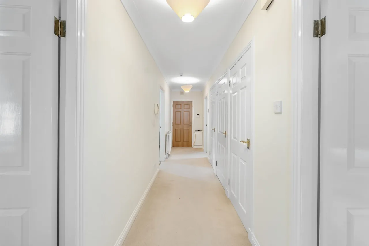8A Southwood Place, Rosemount Avenue, Newton Mearns, photo 8