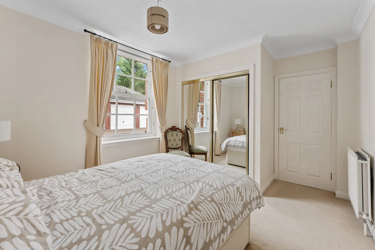 8A Southwood Place, Rosemount Avenue, Newton Mearns, photo 12