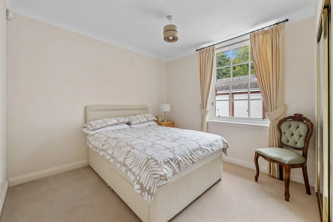 8A Southwood Place, Rosemount Avenue, Newton Mearns, photo 13