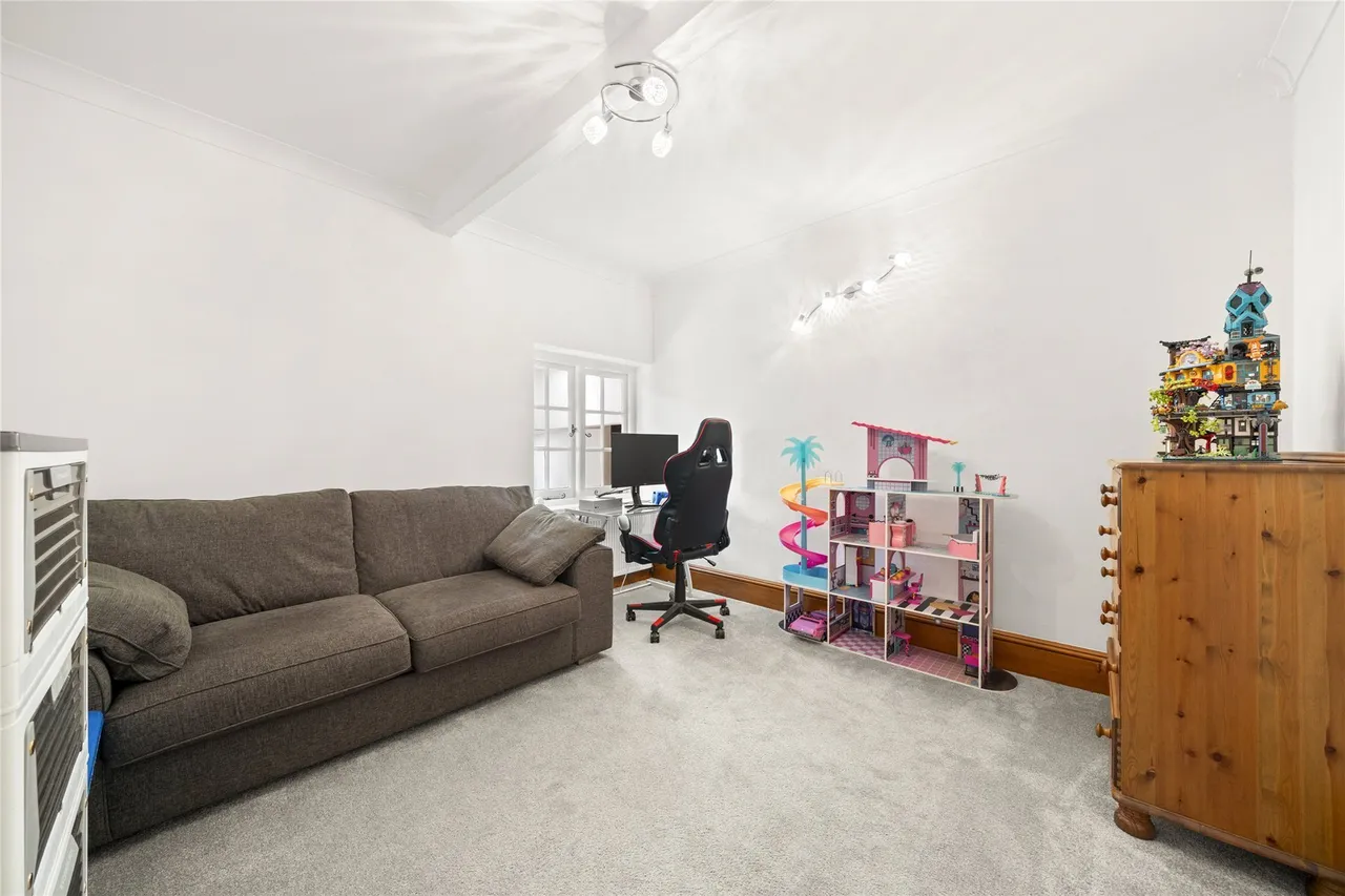 Hammerpond Road, Plummers Plain, Horsham, West Sussex, RH13, photo 9