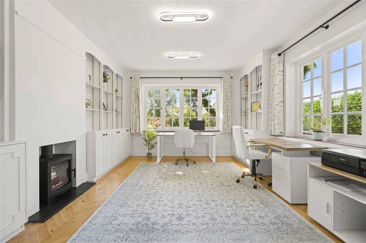 Hammerpond Road, Plummers Plain, Horsham, West Sussex, RH13, photo 5