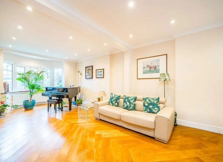 Vyner Road, Acton, W3, photo 3
