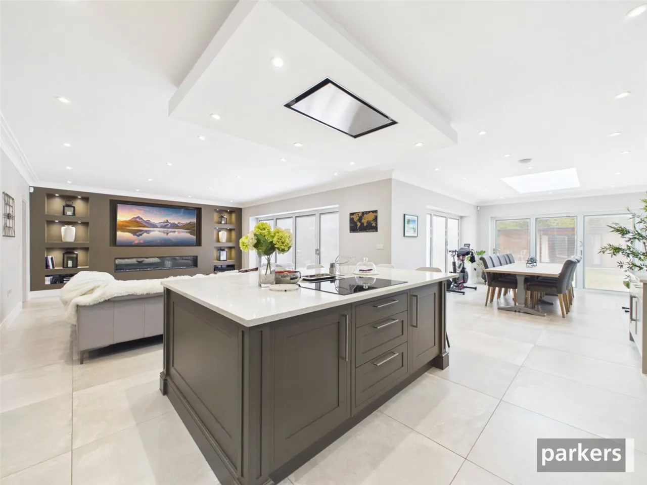 Aldbourne Avenue, Earley, RG6, photo 2