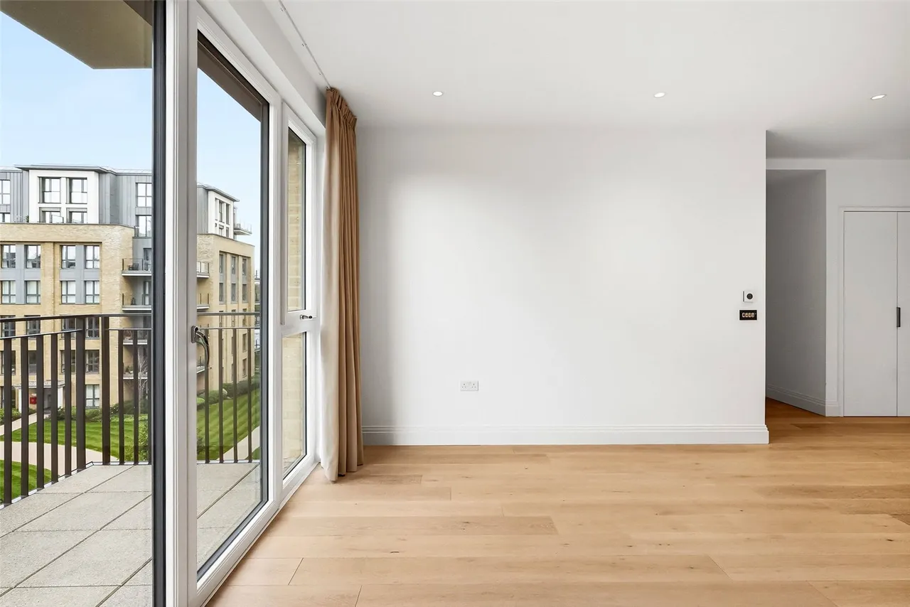 Pinewood Gardens, Teddington, TW11 9FH, photo 5