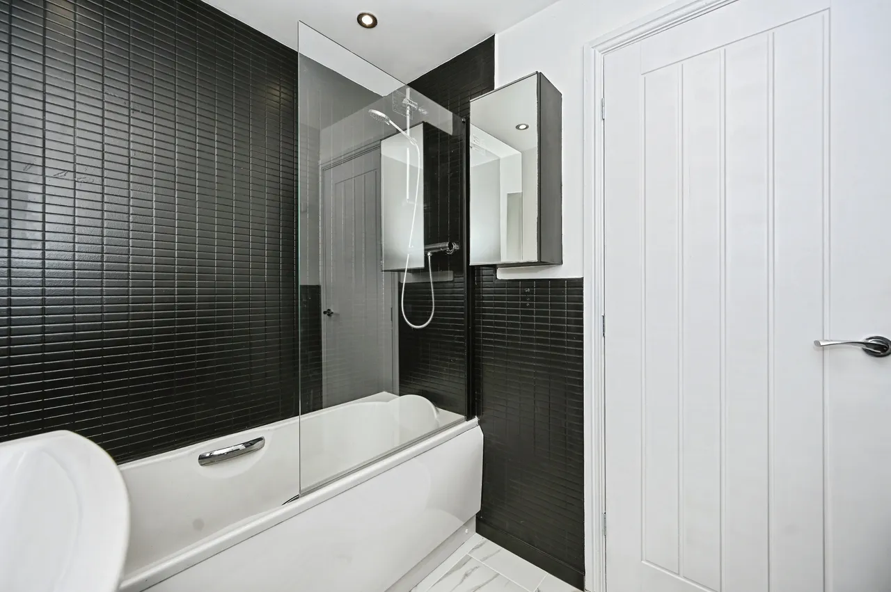 Rollesby Gardens, St. Helens, WA9, photo 17